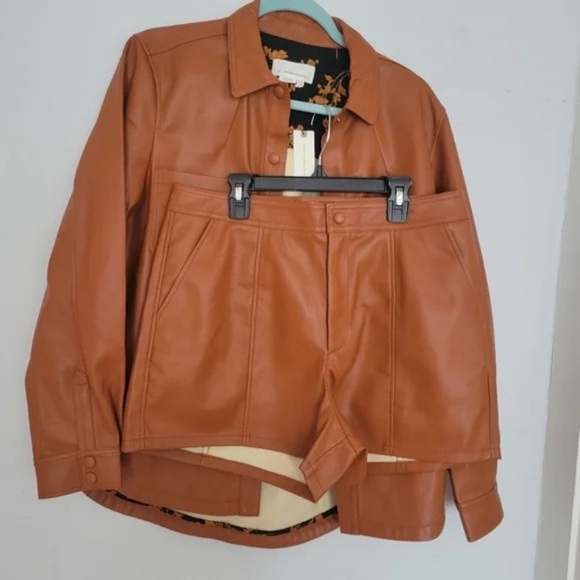 Anthropologie Faux Leather Short Set Top Tan Brown NWT size 8 - Picture 3 of 6